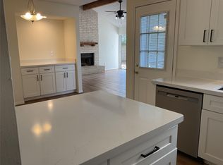 28 E Lance Leaf Rd, Spring, TX 77381