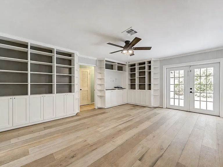 5019 Oak Forest Dr — Photo 8