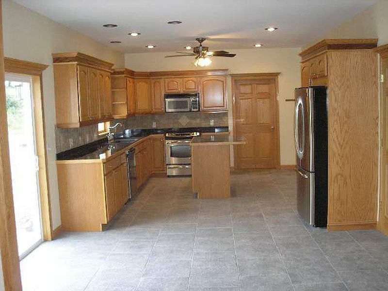 3rd image of 491 SARA LIB Road