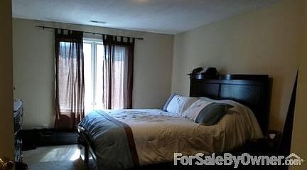 Master
						:
						walk-in closet and full bath in Master Bedroom