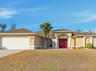425 NE 19th Ter, Cape Coral, FL 33909