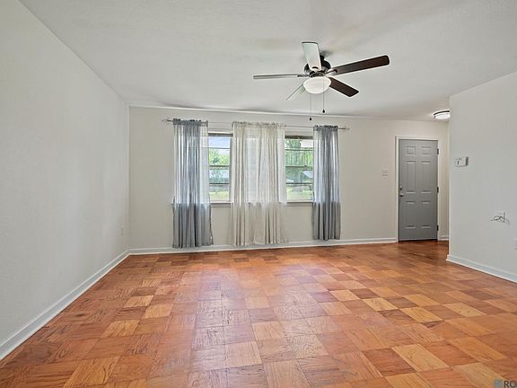 2nd image of 8435 N Essen Heights Ct
