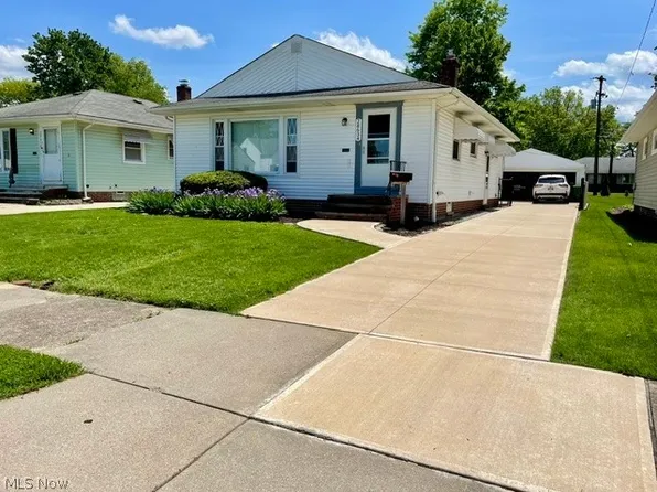 28634 Forest Rd, Willowick, OH 44095
