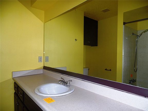 5th image of 2339 Ashwood Ln