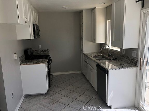 4th image of 4984 Taft St
