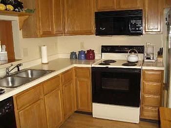 3rd image of 6064 Tybalt Ln