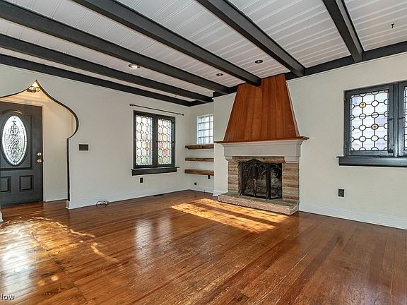 3rd image of 5205 Lynd Ave