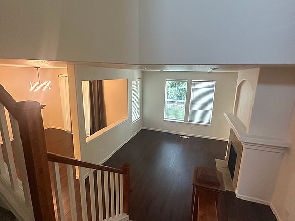 3rd image of 6215 SE Lone Oak Pl