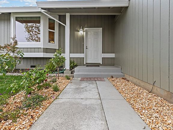 2nd image of 5674 Carriage Lane
