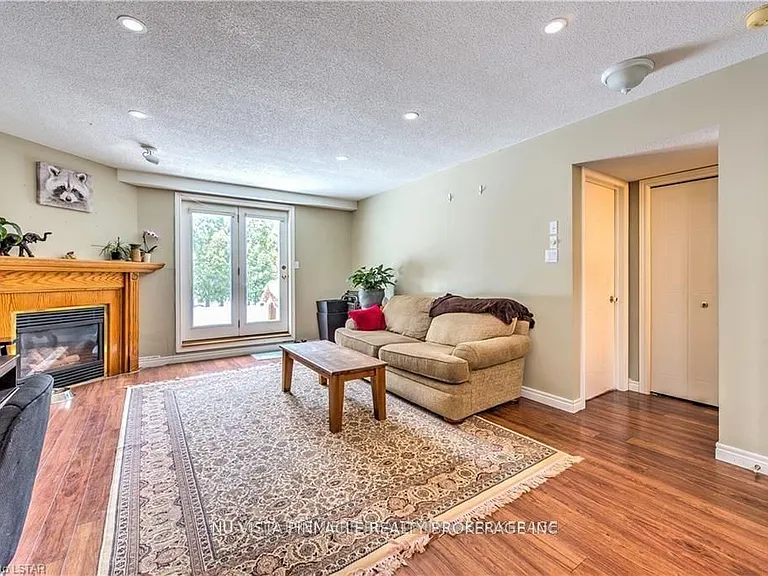 1263 Aldersbrook Rd — Photo 34