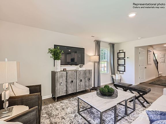 5th image of 168 Brentwood Dr #101