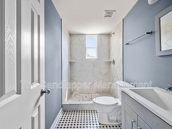 5th image of 2169 Eleanor Dr #C