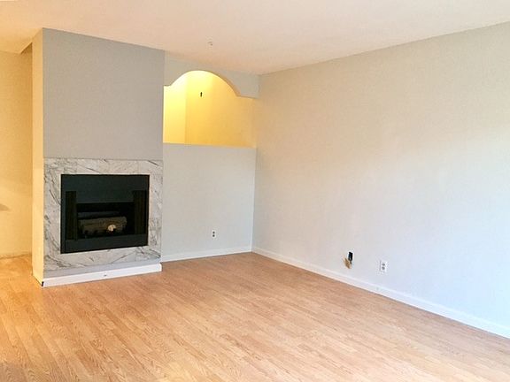 5th image of 15044 Nordhoff St Unit 7