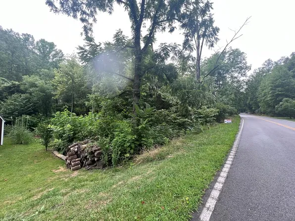 4407 Elkhorn Crk, Elkhorn City, KY 41522