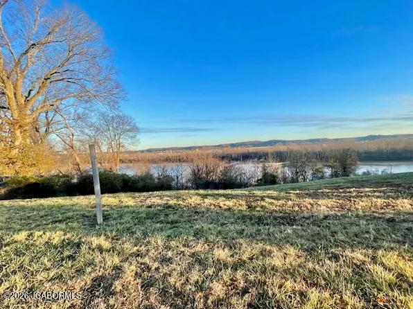 1519 River Bluff Ct, Jefferson City, MO 65109