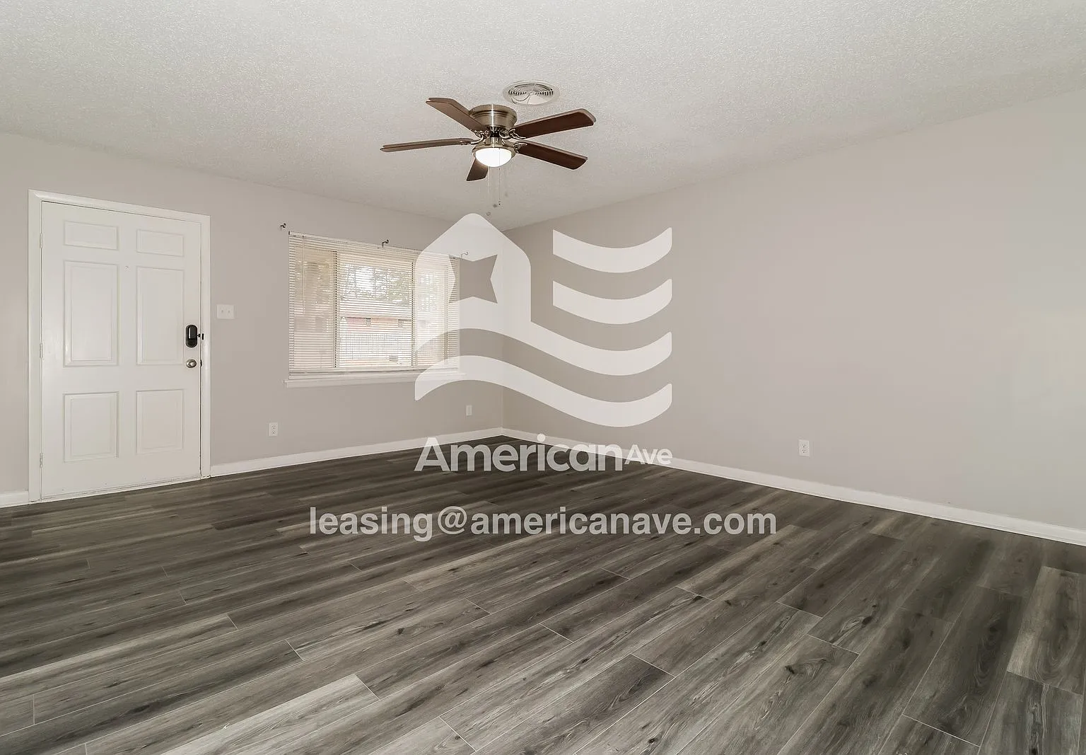 3 bed, 1.5 bath, 1149 sqft, $1,156 — Photo 3