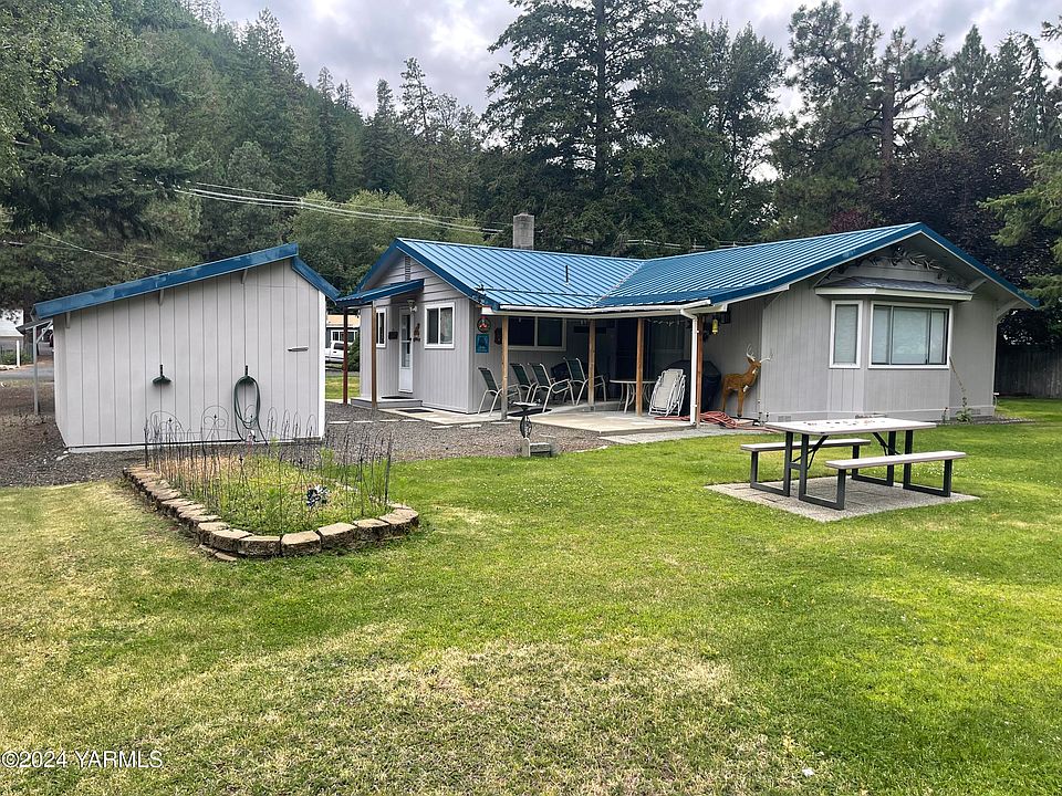 1st image of 131 Pine Cliff Dr