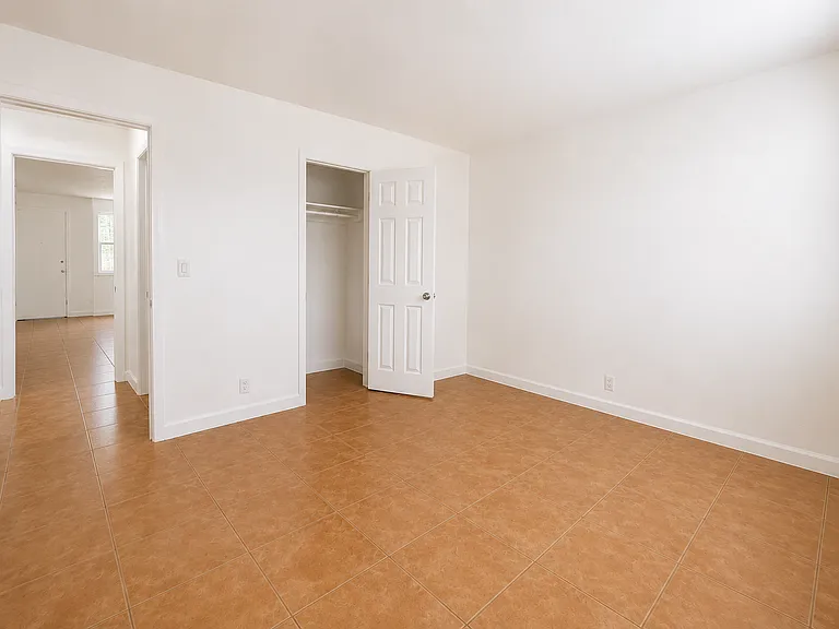Pompano Gardens — Photo 30