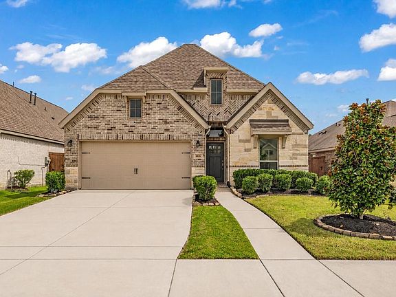 2nd image of 6426 Shadowbrook Hollow Trl