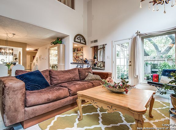 3rd image of 14426 Brook Hollow Blvd