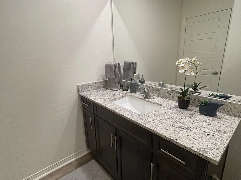 4938 Amberlyn St — Photo 15