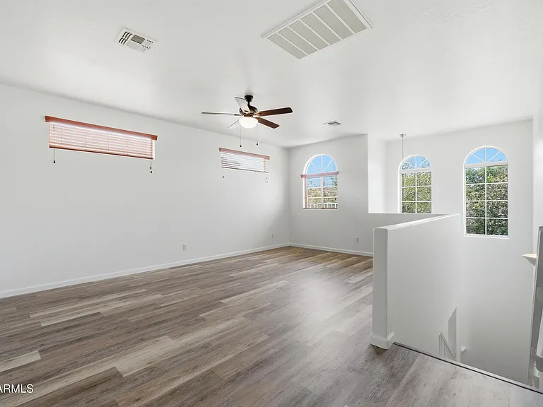4157 E Santa Fe Ln — Photo 3