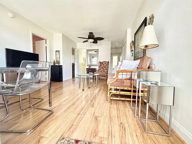 1125 SE 14th Pl #21C — Photo 3