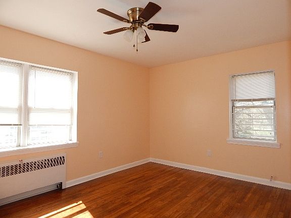 4th image of 2615 Kennedy Blvd APT 304