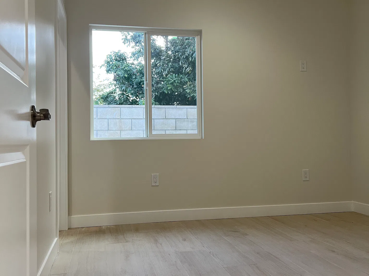 2 bed, 800 sqft, $2,900 — Photo 3