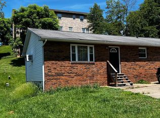 103 Brohard Dr, Nitro, WV 25143