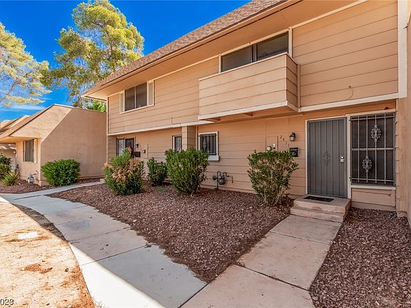 2nd image of 2431 Paradise Village Way