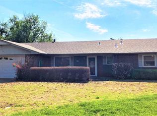 2701 London Ln, Enid, OK 73703