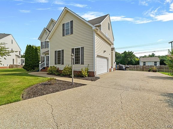 3rd image of 8268 Trudi Pl