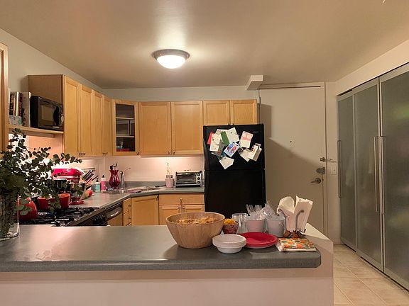 3rd image of 1960 N Lincoln Park W APT 612