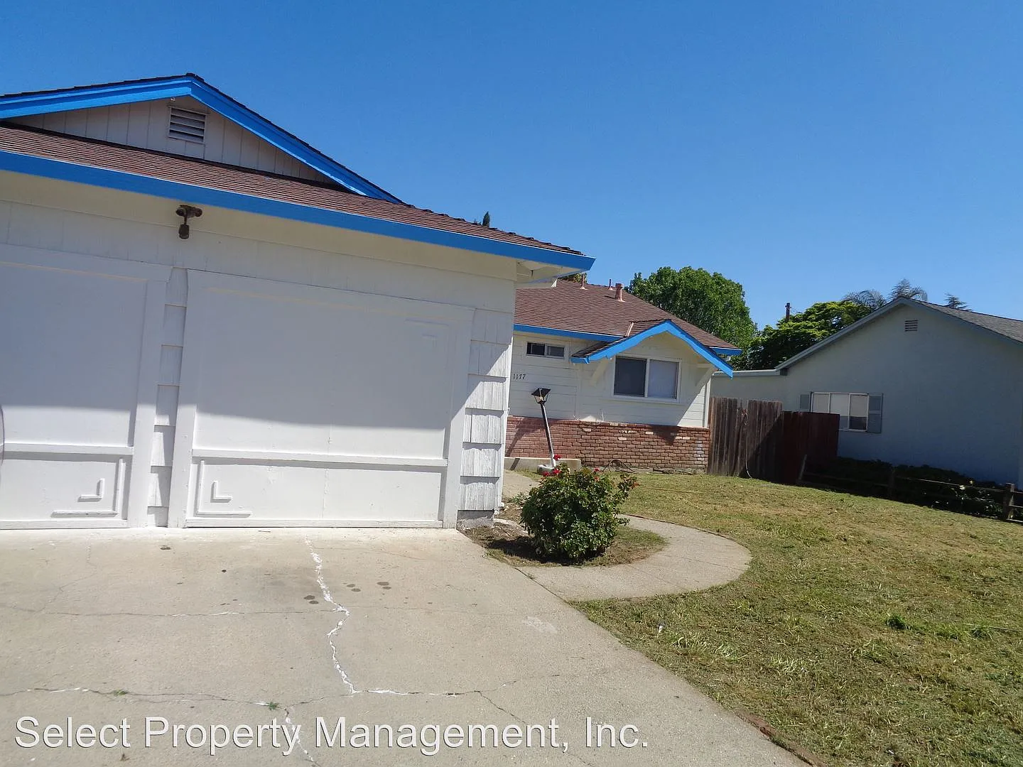 1177 Butte St photo 1