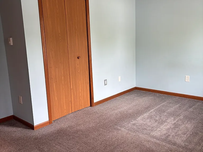 155B Pennsylvania Ave E — Photo 12