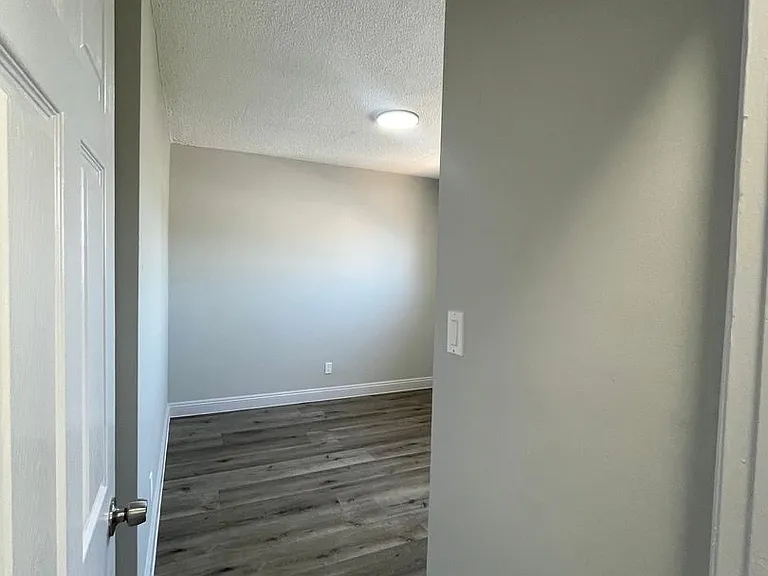 7830 S Western Ave — Photo 13