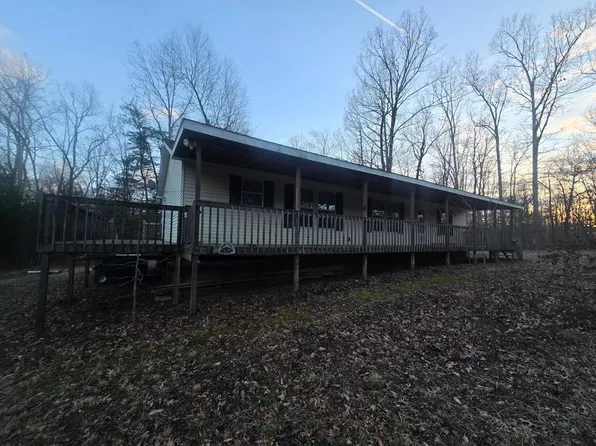 261 Cade Rd, Monterey, TN 38574