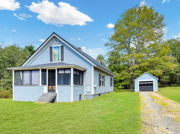 36 Ridge Road, Peru, ME 04290