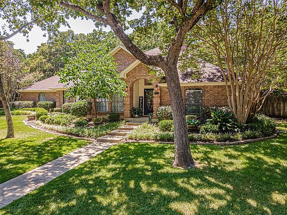 4th image of 1138 Misty Oaks Ln