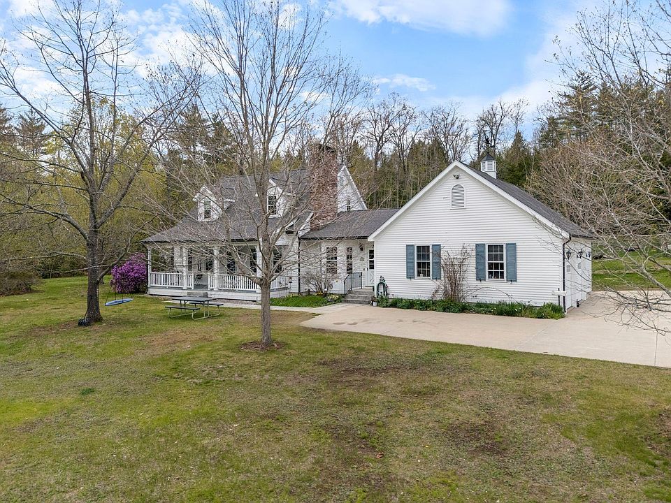 1st image of 15 Pickerel Pond Road