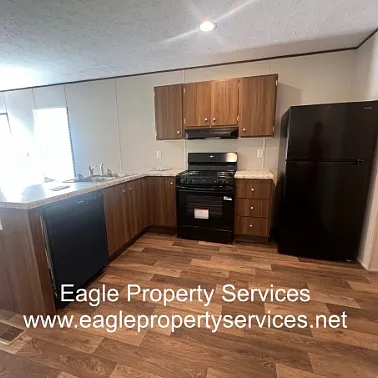 140 Springfield Drive - P-19 — Photo 3