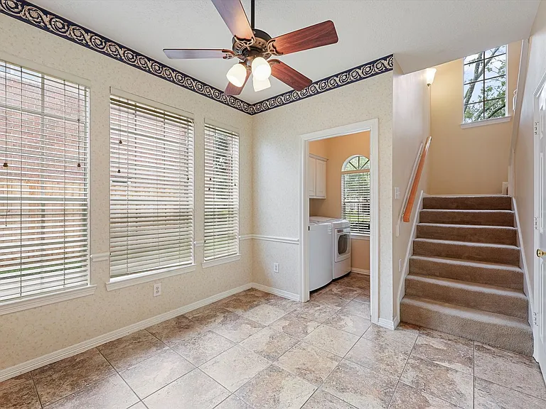 22910 Fairleaf Cir — Photo 17
