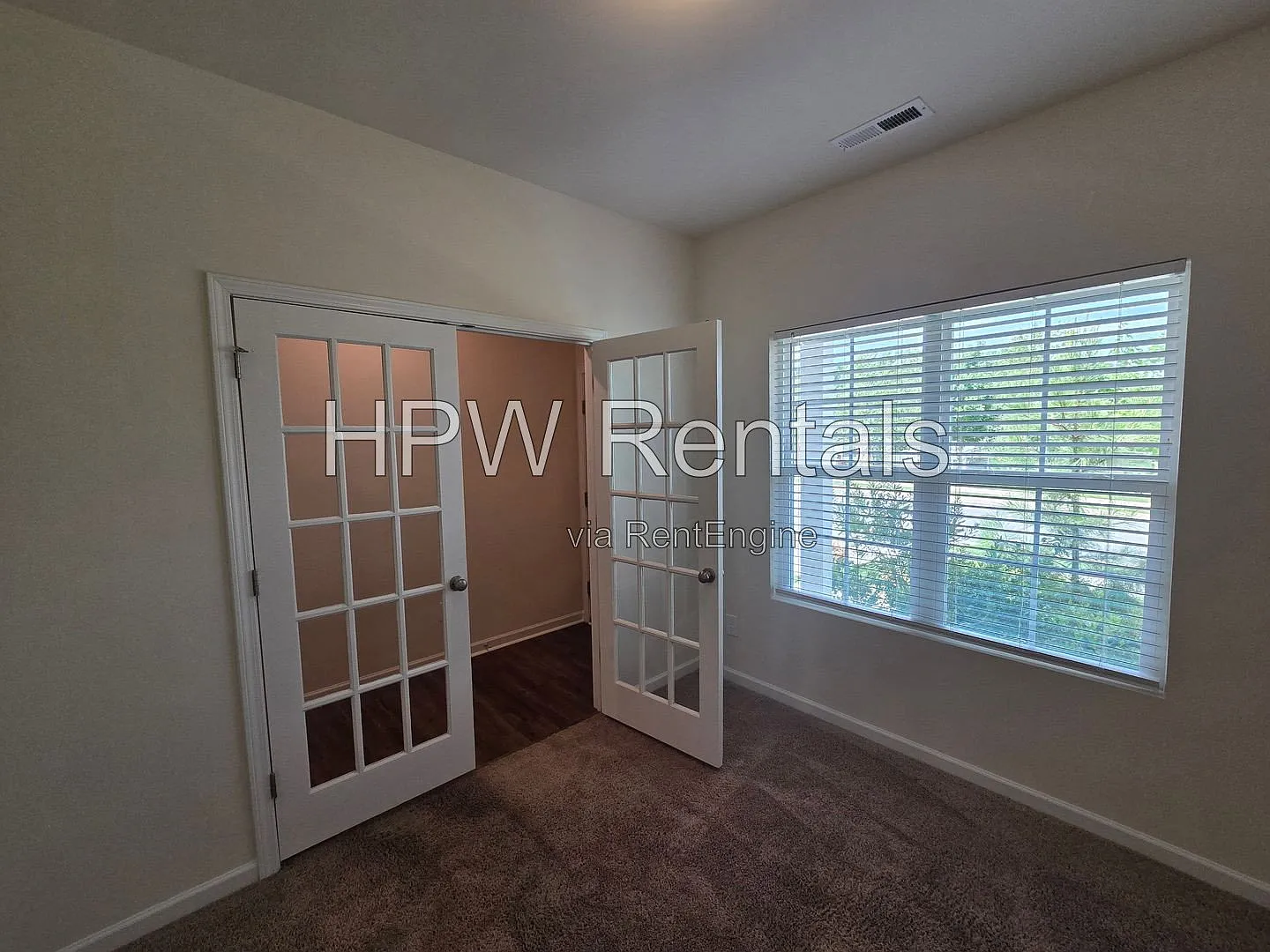 4 bed, 2.5 bath, 2175 sqft, $2,100 — Photo 3