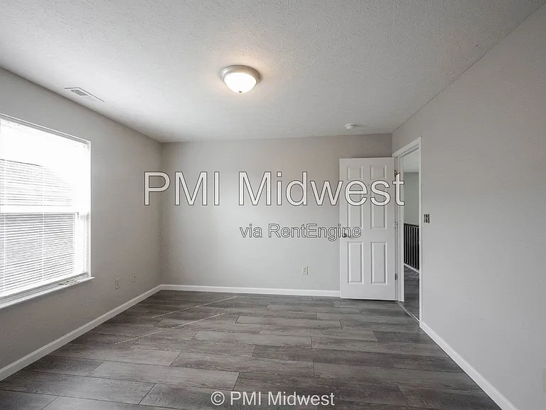 2526 Copper Hill Dr — Photo 20