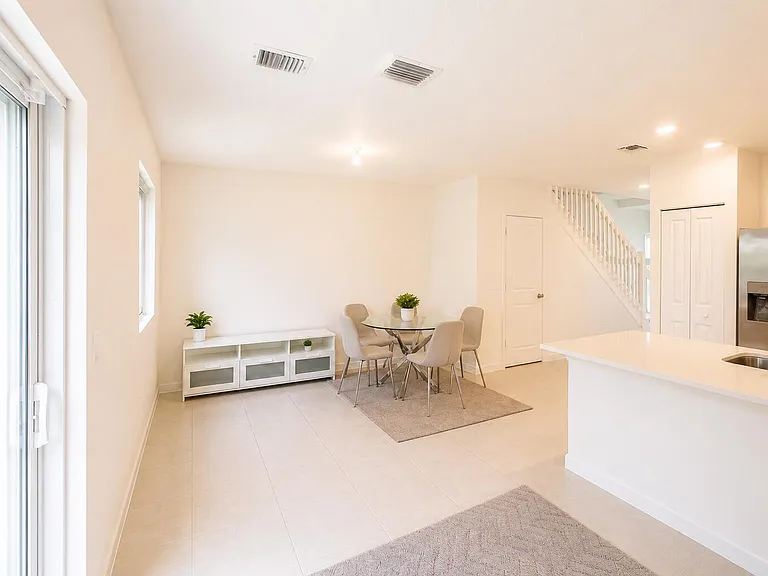 5085 SW 37th St — Photo 12