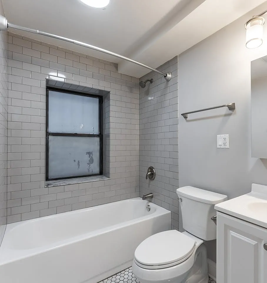 1 bed, 700 sqft, $1,800 — Photo 4