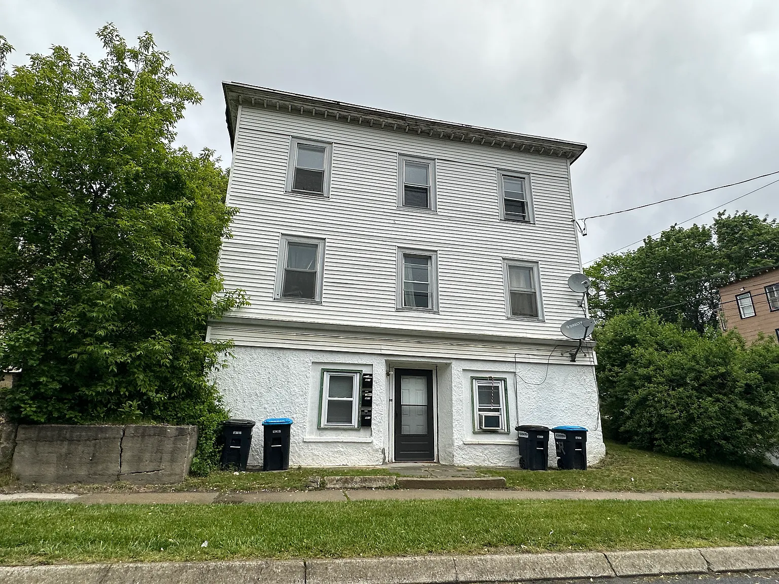 2 bed, 700 sqft, $1,425 — Photo 1