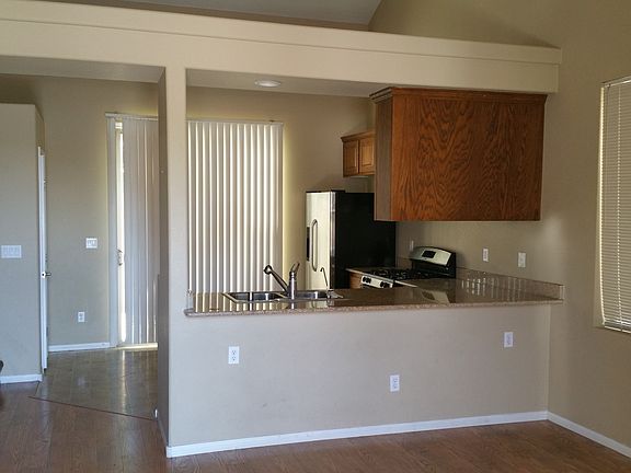 2nd image of 7658 Belhurst Ave