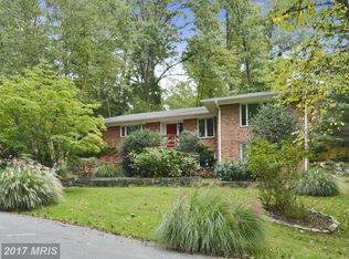 9119 Aldershot Dr, Bethesda, MD
